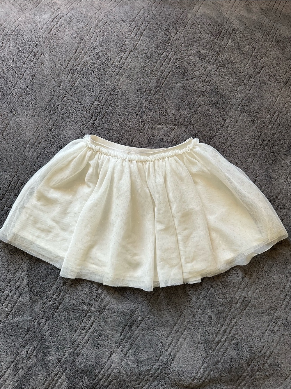 Cat & Jack White Skirt With Ruffles And Tiny Polka Dots Sz 5T Tulle